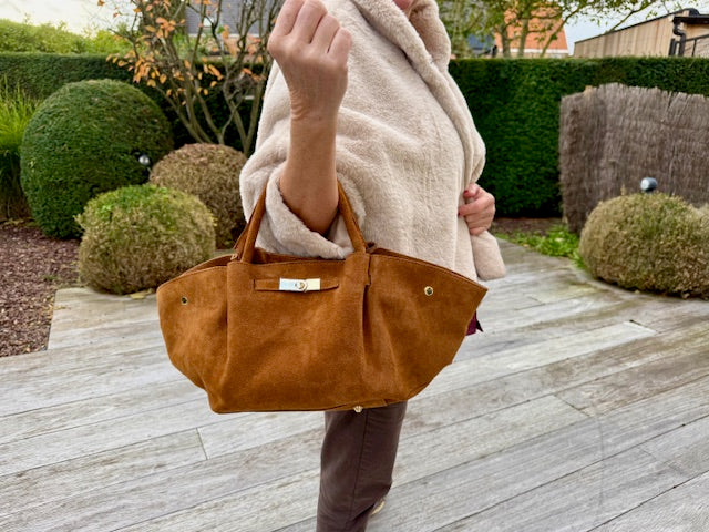 Bag camel suede ‘love’